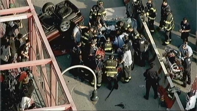A serious accident on the Williamsburg Bridge is causing major traffic delays on the outbound side Thursday evening.