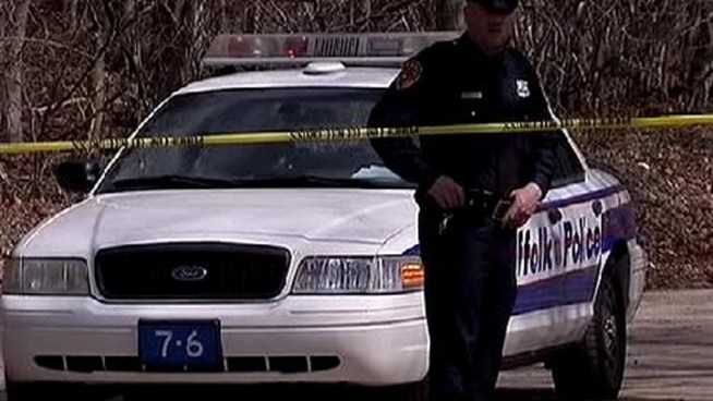 Police say an autopsy is being conducted on a female body discovered by a jogger Wednesday in a wooded area in Manorville, where just last month human skeletal remains turned up. Greg Cergol reports. 