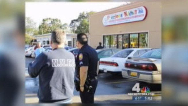 Police in Nassau County chase and fatally shoot a dog believed to have severely mauled a woman in North Merrick Sept. 29. Greg Cergol reports.