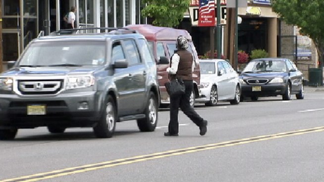 Police in Fort Lee, New Jersey are cracking down on jaywalking, after a spike in pedestrian accidents this year.  News 4's Roseanne Colletti reports.