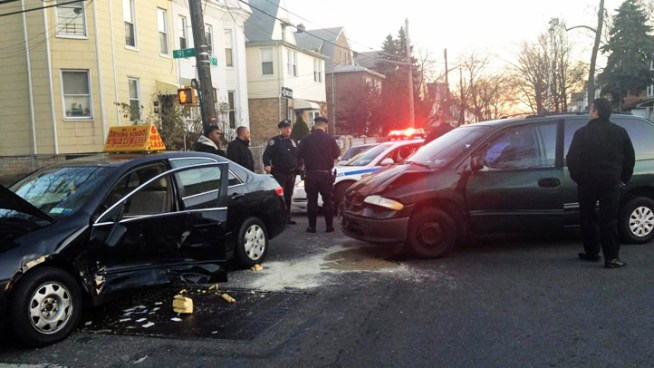 A baby girl was hurt Monday afternoon when a minivan crashed into another car in a Queens intersection and the child flew from the back seat to the front.