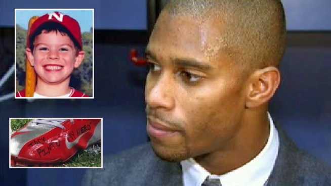 Giants wide receiver Victor Cruz talks about how he honored 6-year-old Jack Pinto, one of the 20 children killed in the Newtown, Conn., school shooting rampage, during Sunday's game. Cruz wrote in marker on his shoe that Pinto was his hero, and dedicated the game to the slain boy.