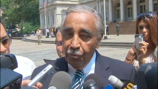 Rep. Charlie Rangel says embattled House colleague Anthony Weiner should not resign, saying 