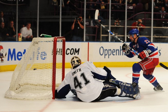 Drury's Hat Trick Propels Rangers Over Lightning