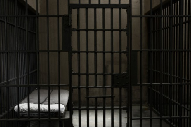 Prison Coaches Help White Collar Perps Survive Jail