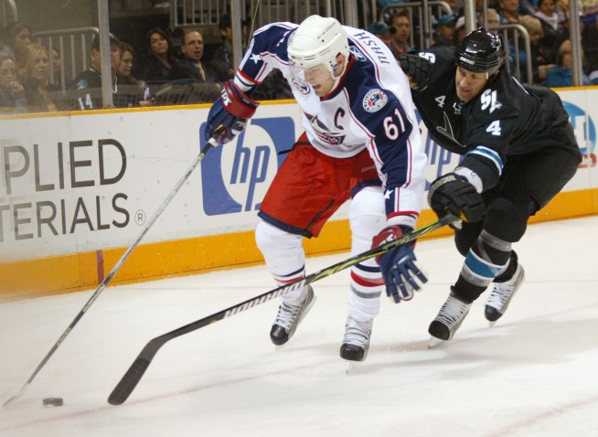 NHL Last Night: Thornton Leads Sharks to 9th Straight W