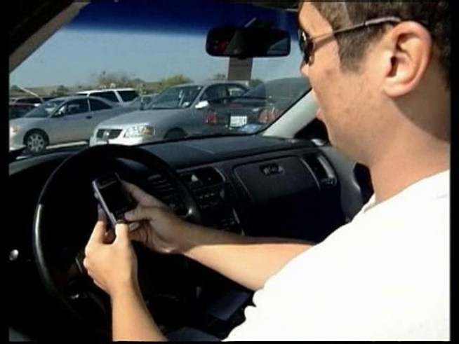Texting and driving is illegal and dangerous, but people still can't seem to put down their cell phones behind the wheel.  A driving simulator is putting multi-tasking drivers to the test.