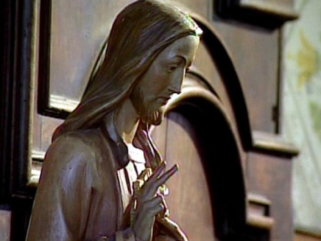Pastor Sued for Seducing Sisters in Counseling