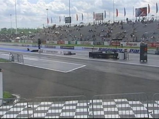 Drage racer lost his life after plowing through the end of a race track and crashing through a barrier.