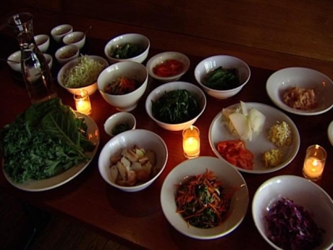 Take a trip around the world and check out the healthiest, tastiest restaurants in New York City.
