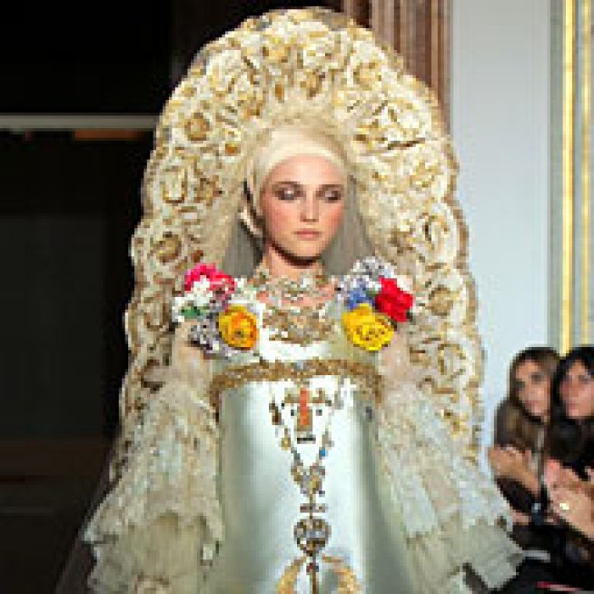 First Look at What Could Be Lacroix’s Last Couture Show
