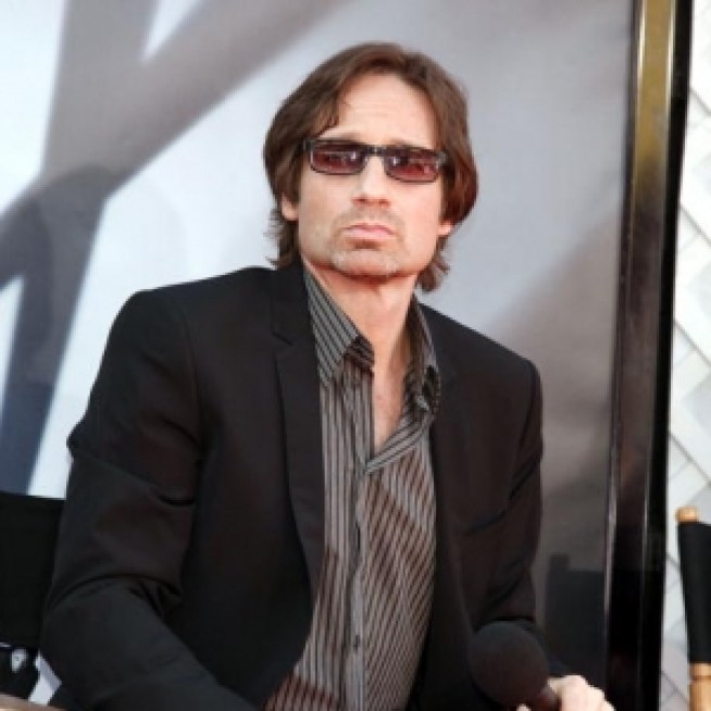 British Publication Apologizes to David Duchovny Over Story