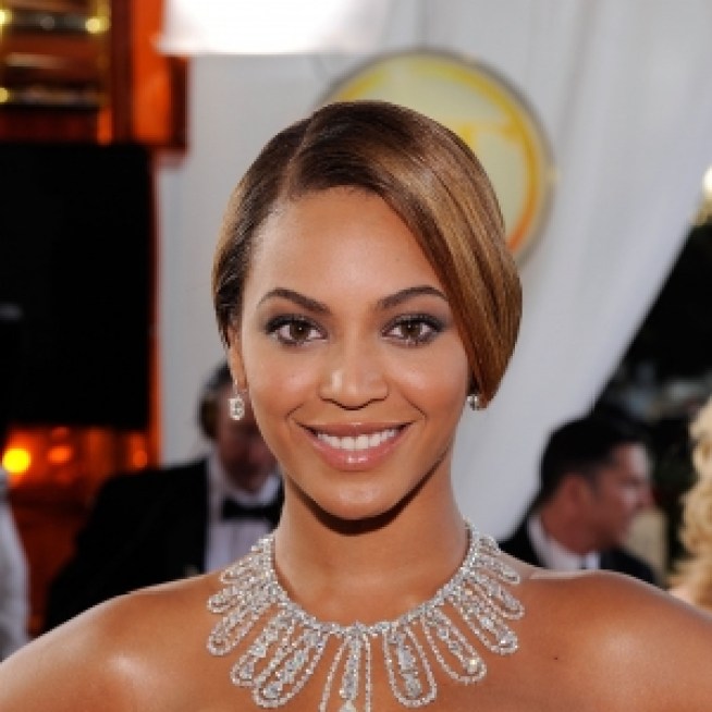 Will Oscar Stars Shine In Jewels When The Country's In The Red?