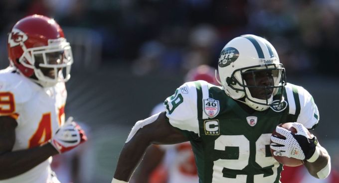 Leon Washington Needs More Than Two Touches