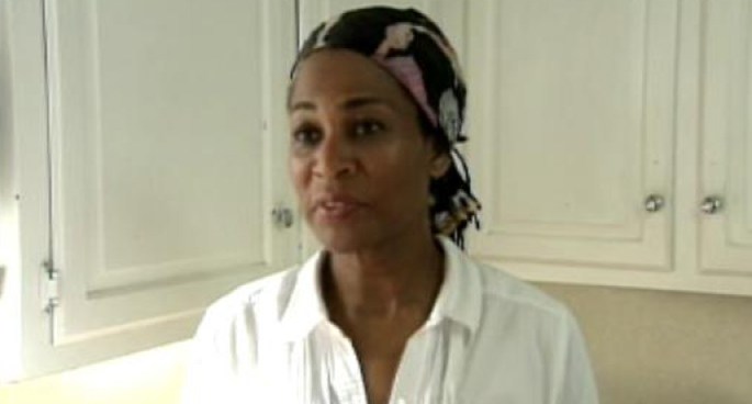 Jersey Mom Fights Foreclosure with Apple Cakes