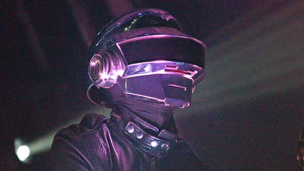 Daft Punk Adds Surprise Unce-Unce to Phoenix's MSG Debut