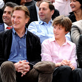 041609 Liam Neeson kids Michael Daniel