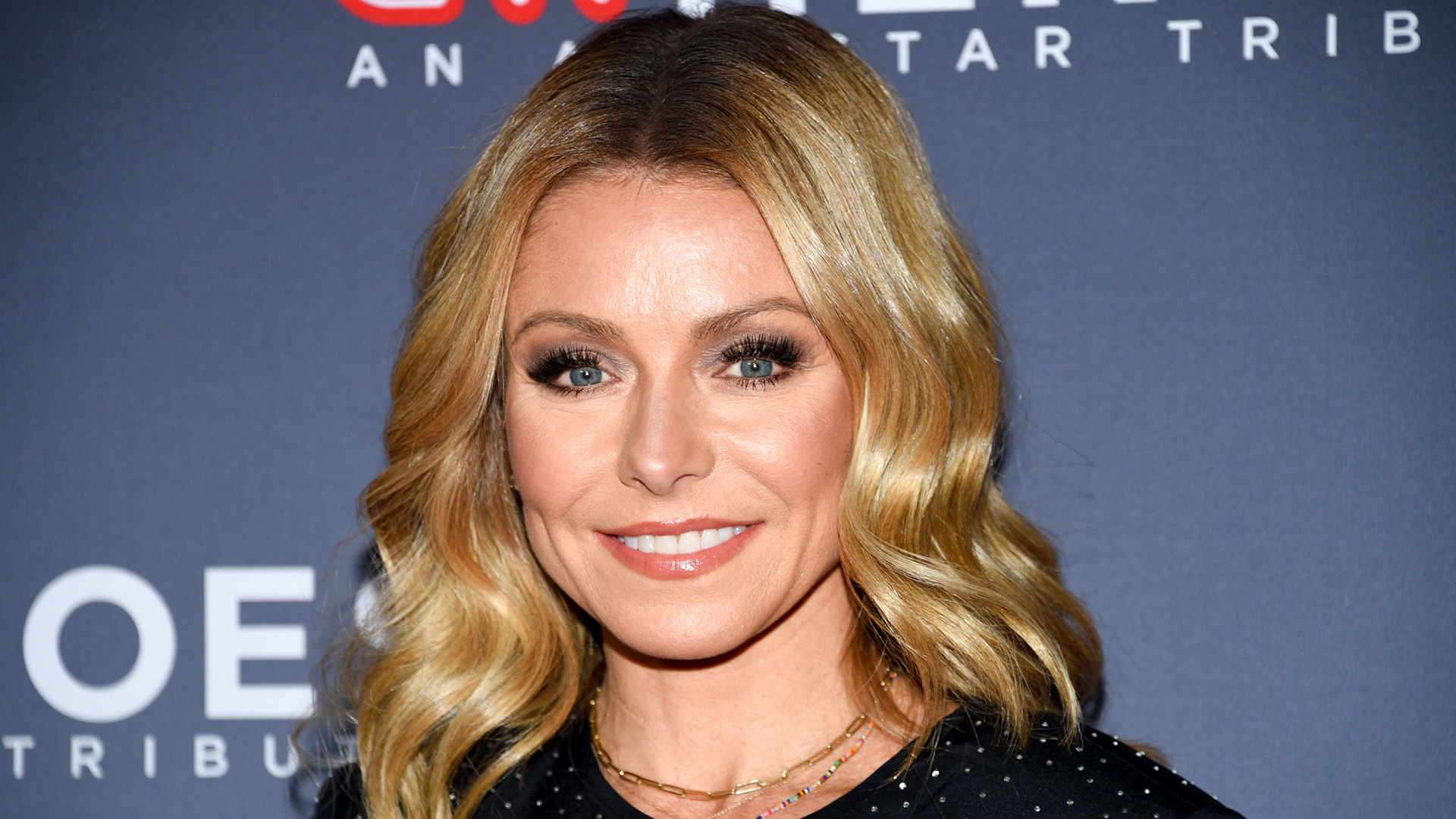 Kelly ripa heart hot sale necklace 2019