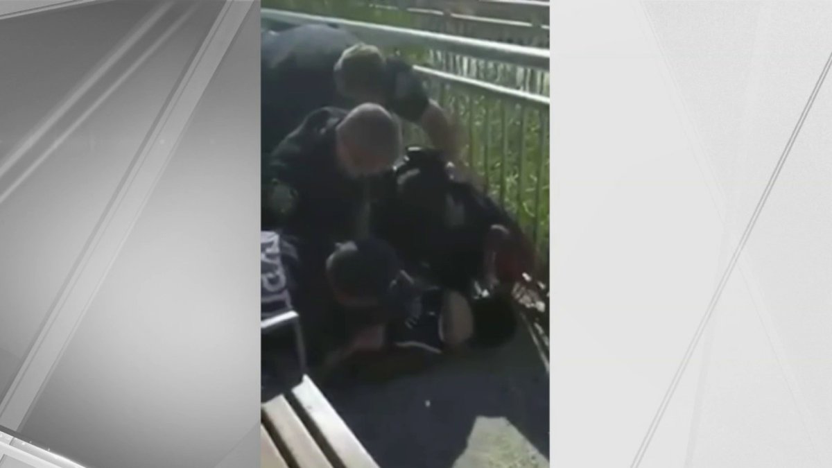 Suspended Nypd Officer Expected To Be Charged For Chokehold Caught On Cam Nbc New York 3044