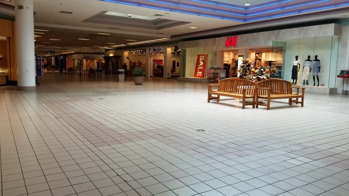 NJ shopping malls reinvent themselves to draw crowds - NJBIZ
