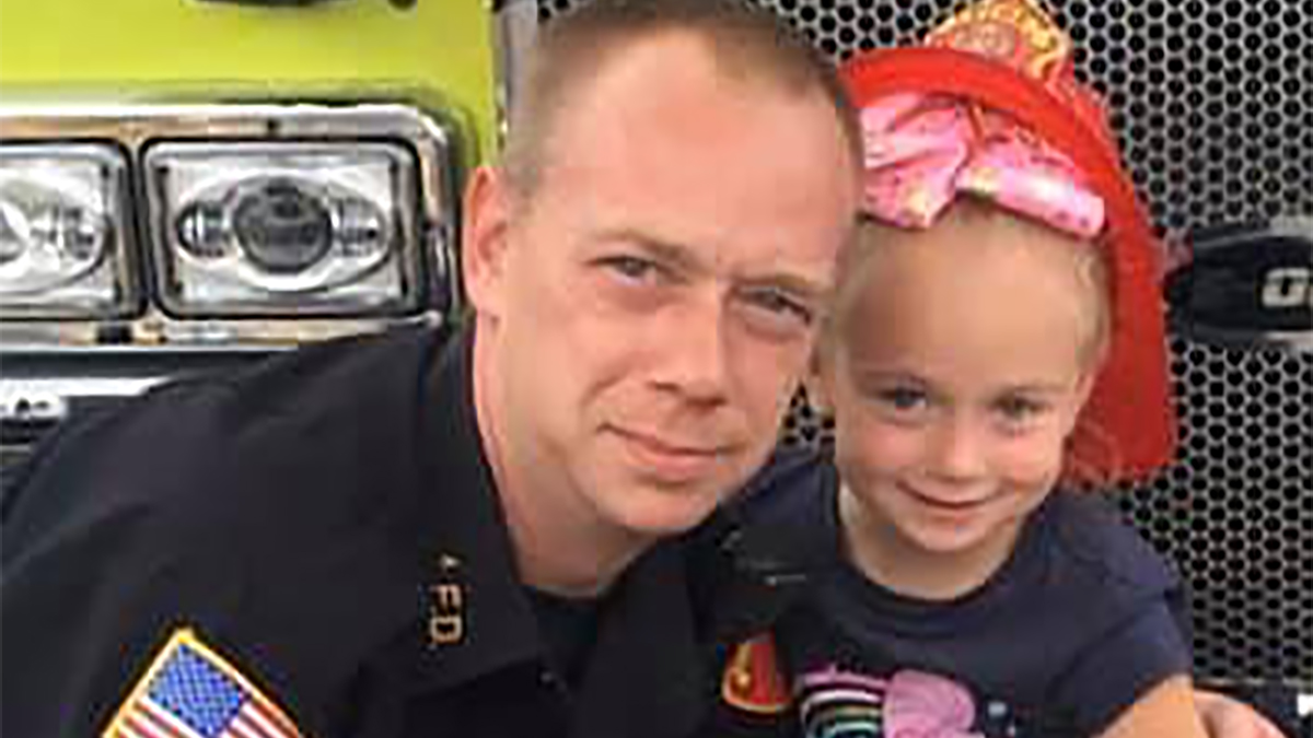 6-Year-Old Daughter of NJ Firefighter Helps Family Escape Blaze at Home –  NBC New York
