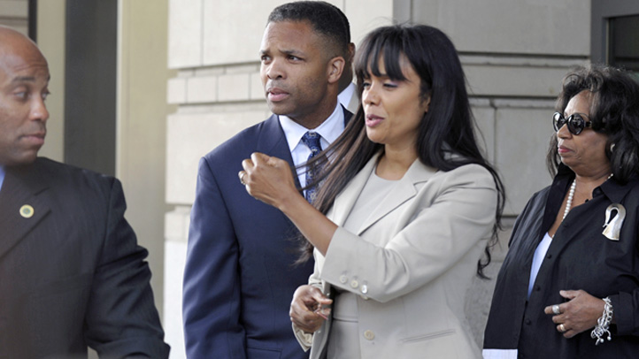 Jesse Jackson Jr. Sentenced to 30 Months in Prison, Wife Sandi Jackson ...