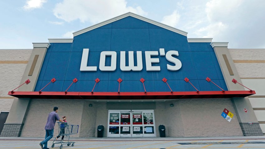 Earns Lowes
