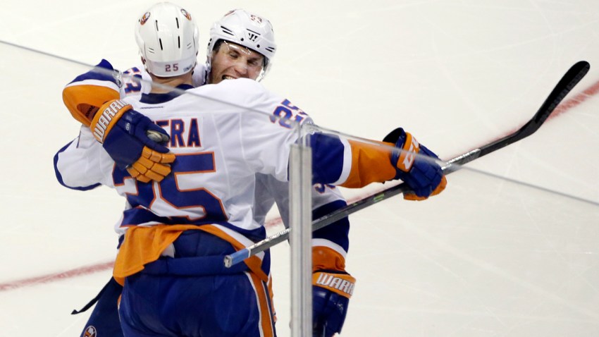 Islanders Bruins Hockey