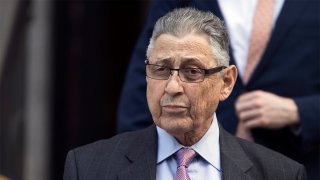 Picture of Sheldon Silver leaving federal court in New York