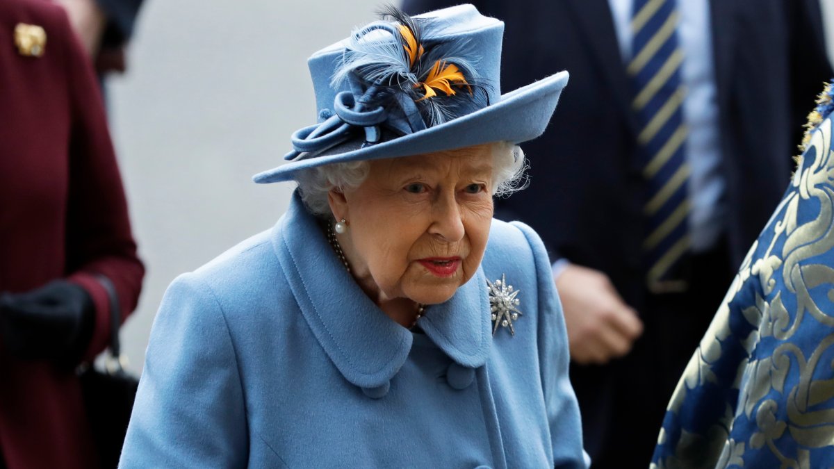 Queen Elizabeth Returns to Royal Duties 4 Days After Prince Philip’s