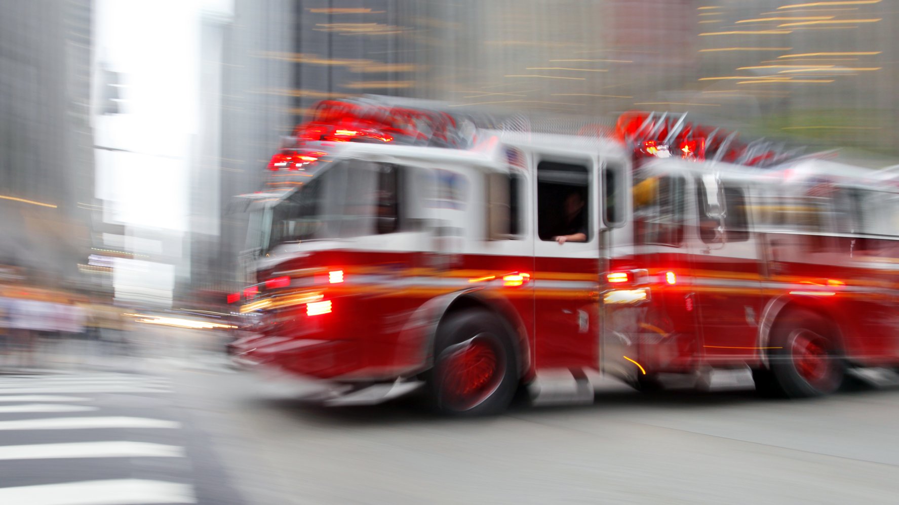 Cat Saves Apartment Dwellers From Fire