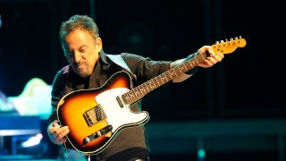 Bruce-Springsteen-Mohegan-Sun-Arena