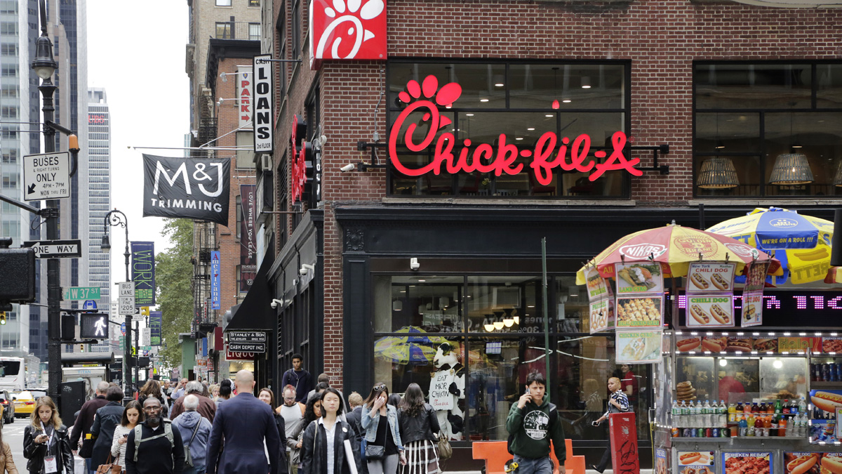 ChickFilA Opens First NYC Location in Herald Square NBC New York