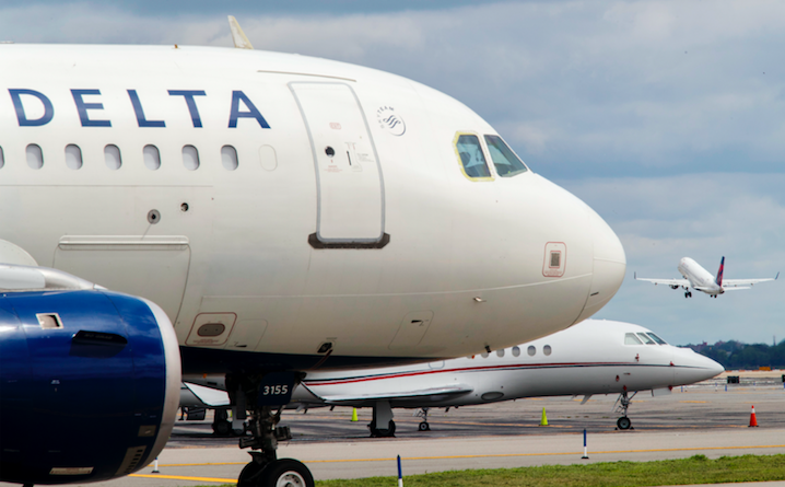 Delta__Airplane_Generic