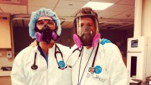 two doctors volunteer at brooklyn hospital