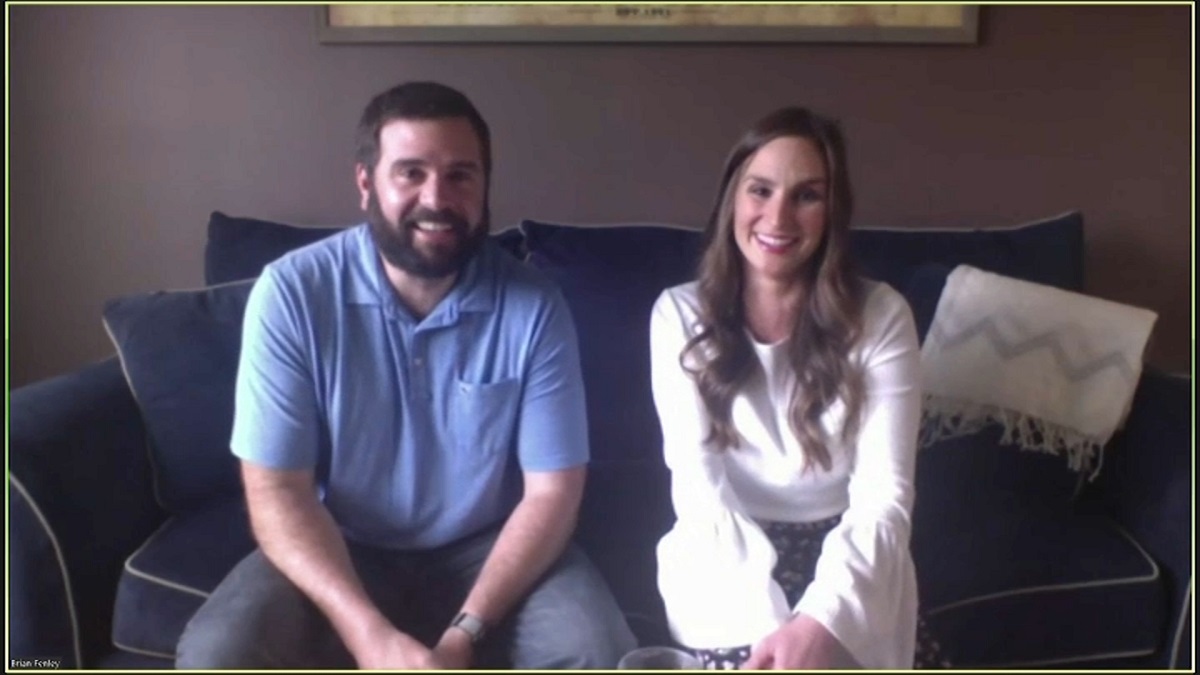 Covid 19 Puts Couple S Wedding On Pause So They Are Fundraising For Food Bank Instead Nbc New York