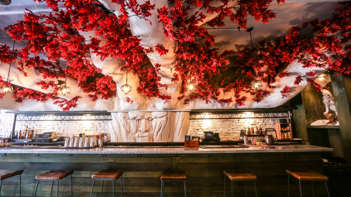 PHOTOS Get a Look at the ‘Game of Thrones’ Popup Bar in