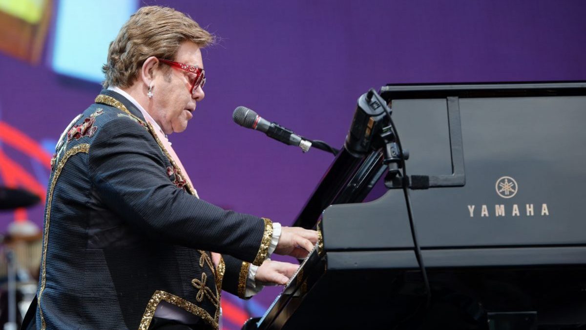 He S Still Standing Elton John To Finish New Zealand Tour Nbc New York