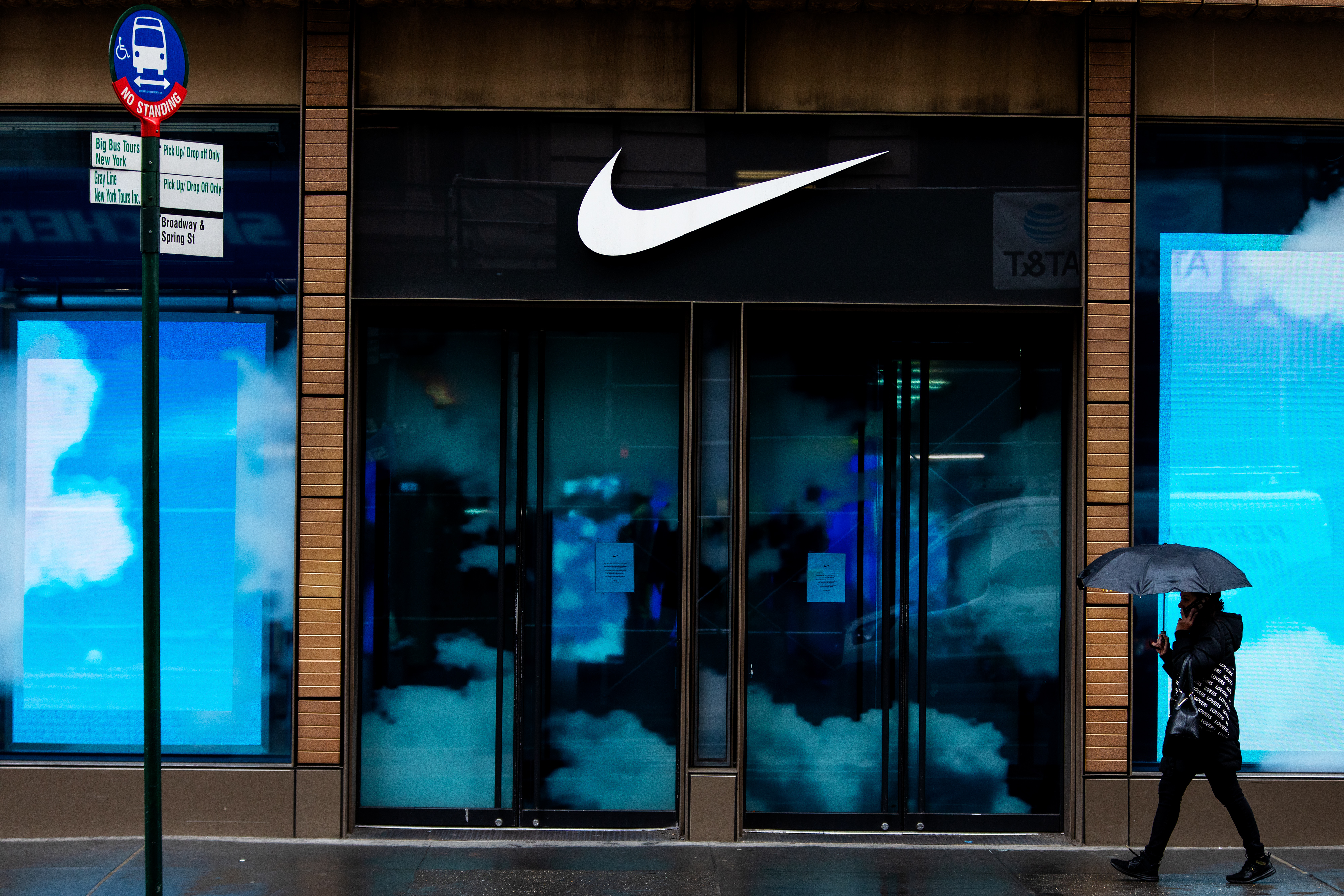 New nike store in charlottesville va phone outlet number