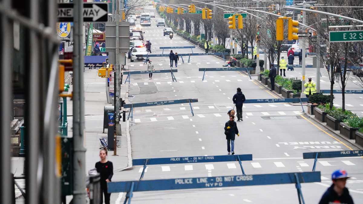 De Blasio Nyc Aims To Open Up 100 Miles Of Streets To Pedestrians During Crisis Nbc New York 