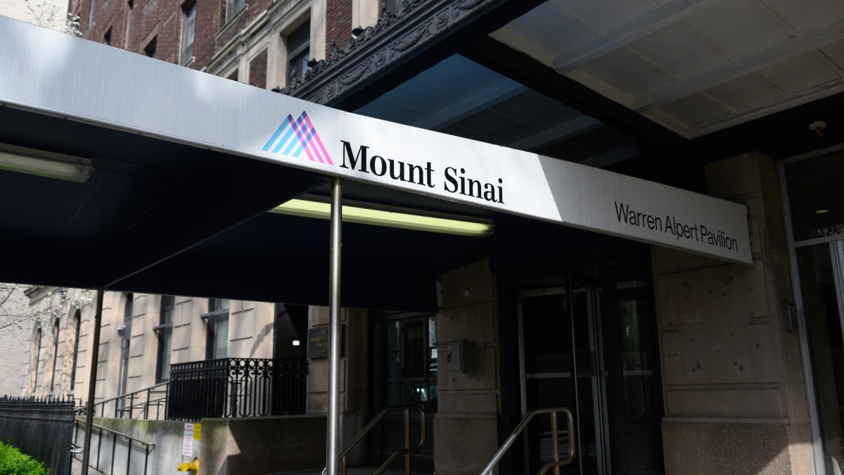 Mount Sinai Medical Workers Get Approval for COVID19 Testing NBC New