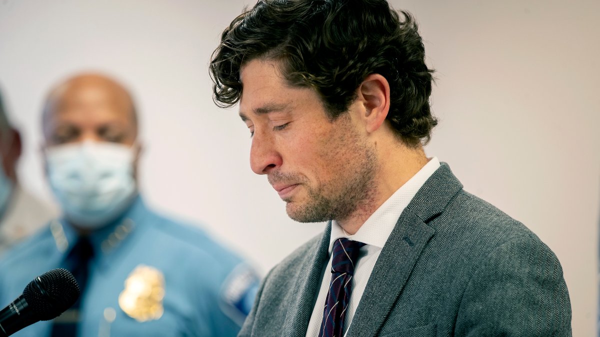 As Minneapolis Burns, Mayor Takes Heat for the Response NBC New York