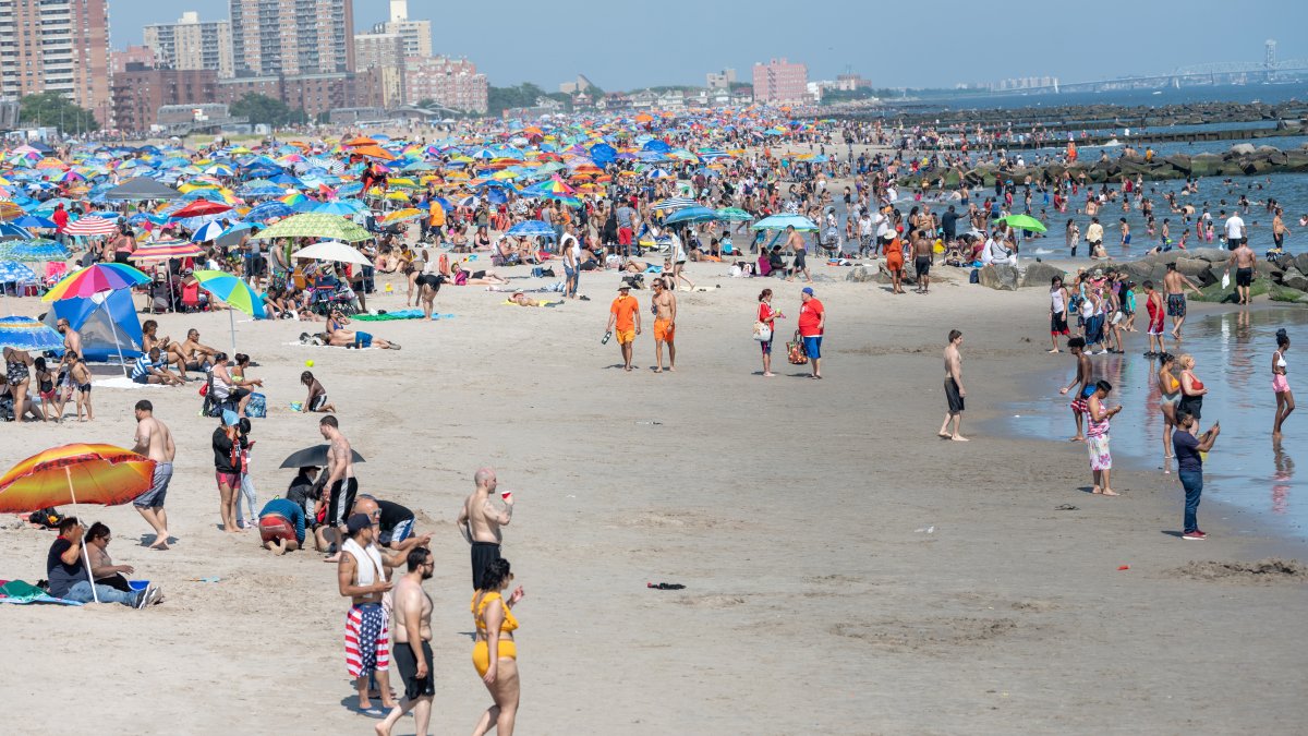 Beaches in NYC reopen Memorial Day weekend: What to know – NBC New York