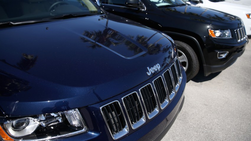 482754151JR00007_CHRYSLER_I