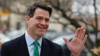 Bill Baroni, former deputy executive director of The Port Authority of New York and New Jersey, arrives at the Martin Luther King, Jr. Federal Courthouse on March 29, 2017 in Newark, New Jersey. Bridget Anne Kelly and Bill Baroni, former allies of Gov. Chris Christie are scheduled to be sentenced for their roles to close access lanes to the George Washington Bridge as political payback against a New Jersey mayor who declined to endorse Mr. Christie's re-election. (Photo by Eduardo Munoz Alvarez/Getty Images)