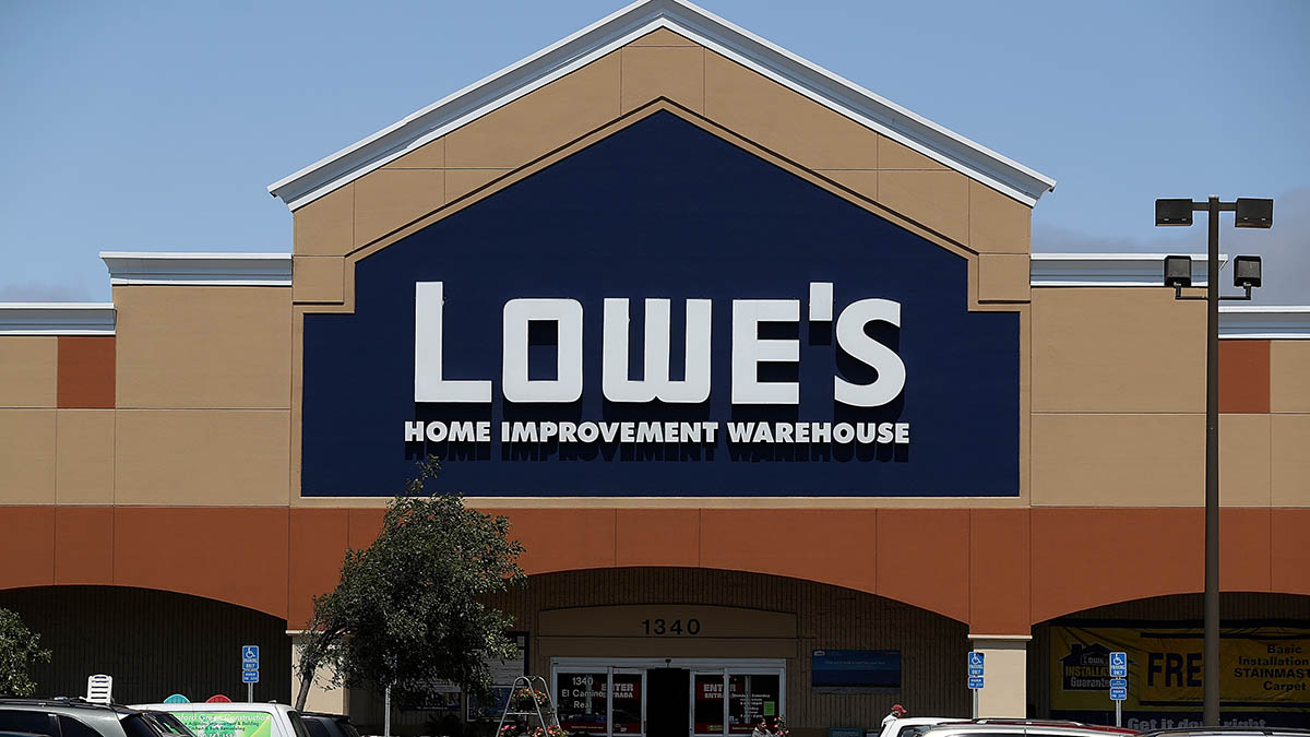  Lowe s  Closing Its Manhattan Stores Only Three Years 