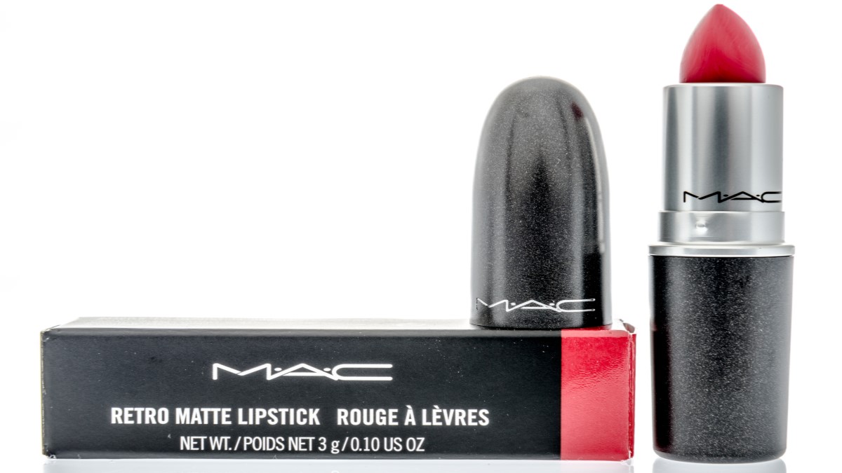 Mac Giving Away Free Lipsticks On National Lipstick Day