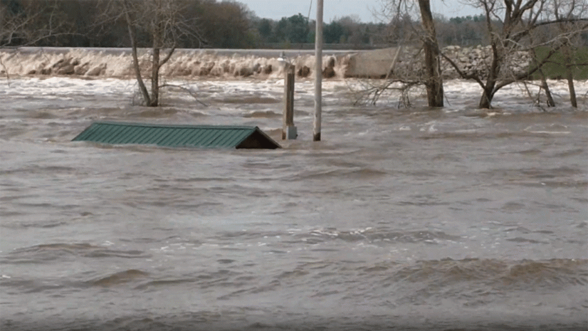 Whitmer Declares State of Emergency as Michigan Dams Fail, Thousands ...