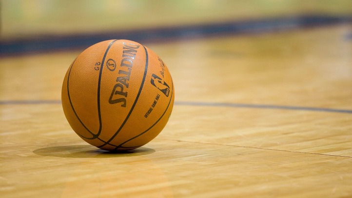 Fired NY highschool ladies basketball coach apologizes for hair-pulling incident with participant Fired NY highschool ladies basketball coach apologizes for hair-pulling incident with participant