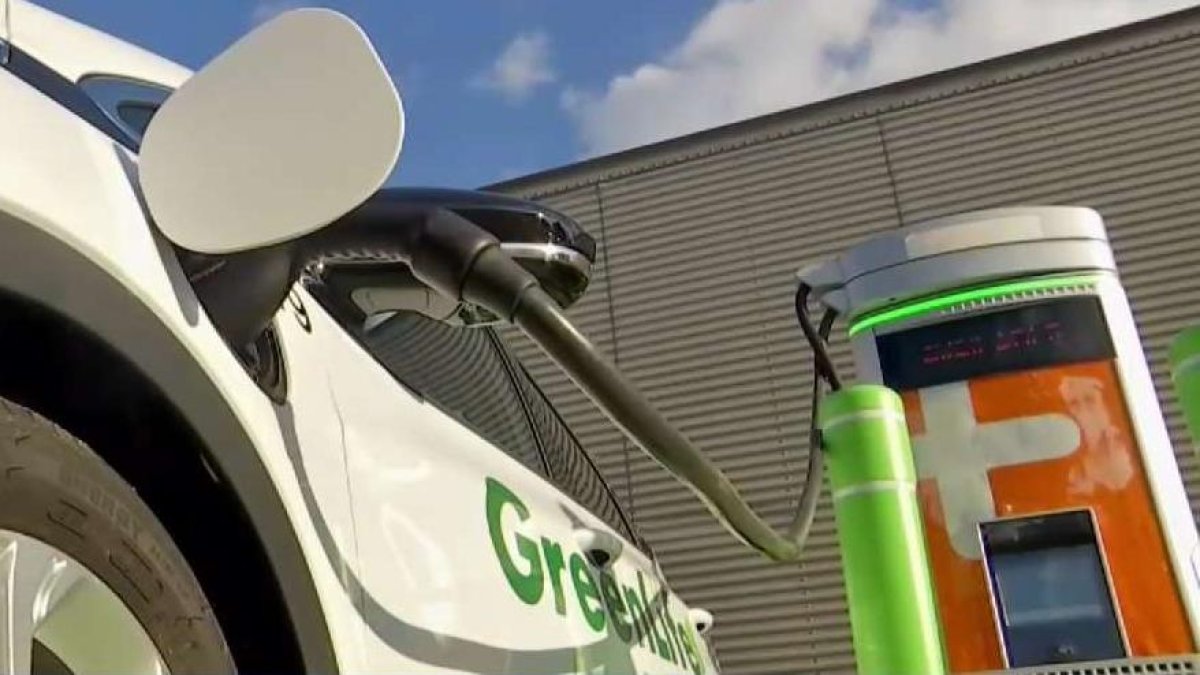 NJ Lawmakers Want to FastTrack Electric Car Incentives NBC New York